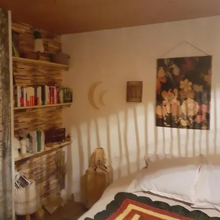 Maison Authentique En Pierre Apparente En Montagne Dans Le C Antal *